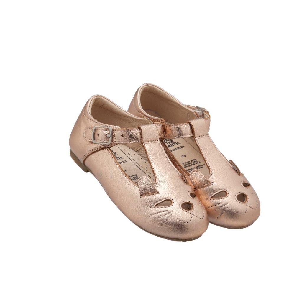 Baby shoes clearance hotsell